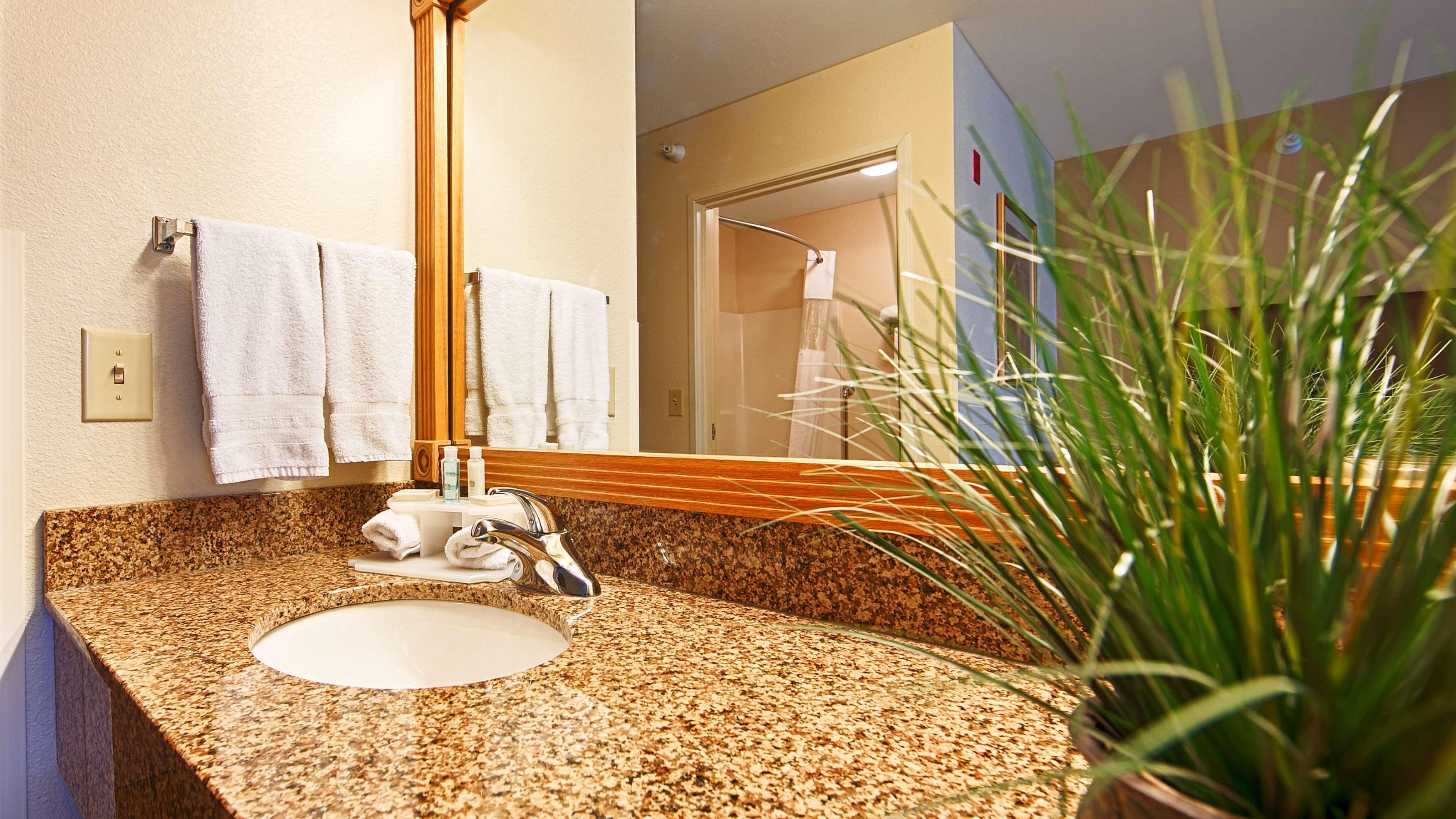 Best Western Wapakoneta Inn מראה חיצוני תמונה